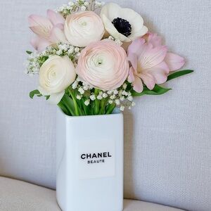 Chanel Beauty White Ceramic Vase/Brush Holder/ Pen Holder